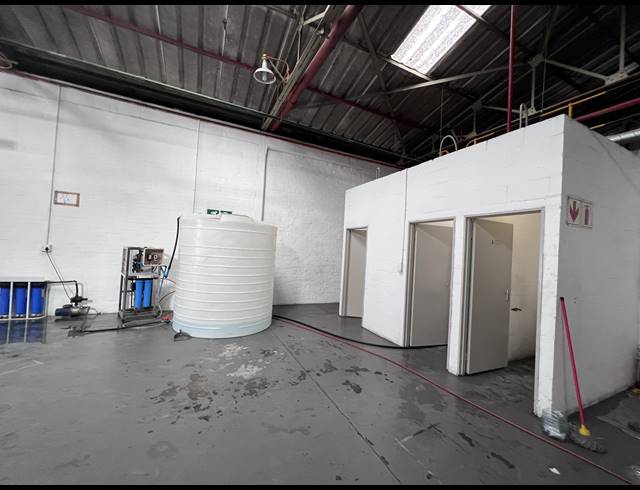 397M² INDUSTRIAL YARD TO LET IN BELLVILLE SOUTH